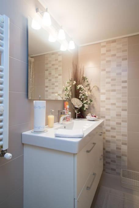 Top-Rated 1-Bedroom Apartment In The Heart Of Athens Atenas Exterior foto
