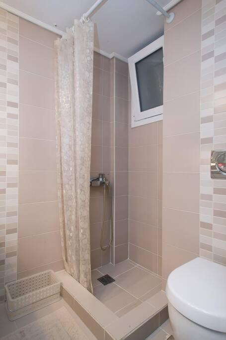 Top-Rated 1-Bedroom Apartment In The Heart Of Athens Atenas Exterior foto